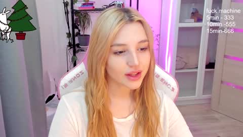 Snapshot of lunatale chatting on December 14, 2024, 3:29 am Kate online show from December 14, 2024, 3:29 am