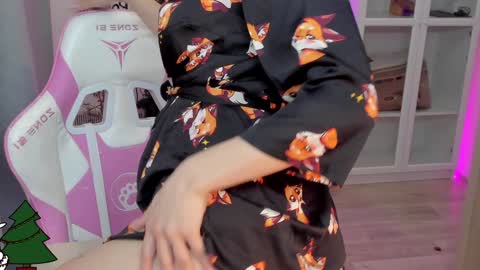 Snapshot of lunatale chatting on December 27, 2024, 3:09 am Kate online show from December 27, 2024, 3:09 am