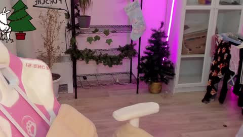 Snapshot of lunatale chatting on December 31, 2024, 3:55 am Kate online show from December 31, 2024, 3:55 am