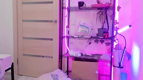 Snapshot of lunatale chatting on January 20, 2025, 6:21 am Kate online show from January 20, 2025, 6:21 am