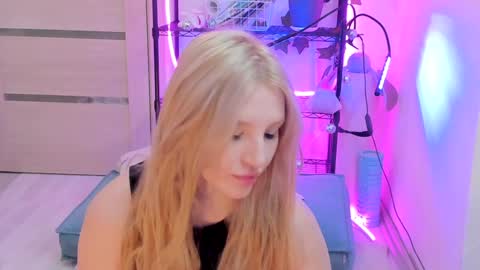 Snapshot of lunatale chatting on January 27, 2025, 3:04 am Kate online show from January 27, 2025, 3:04 am