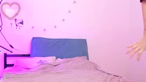 Snapshot of lunatale chatting on February 19, 2025, 3:28 am Kate online show from February 19, 2025, 3:28 am