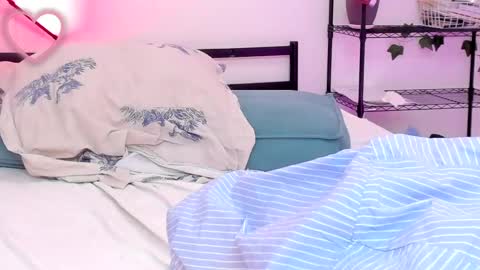 Snapshot of lunatale chatting on March 10, 2025, 5:54 am Kate online show from March 10, 2025, 5:54 am