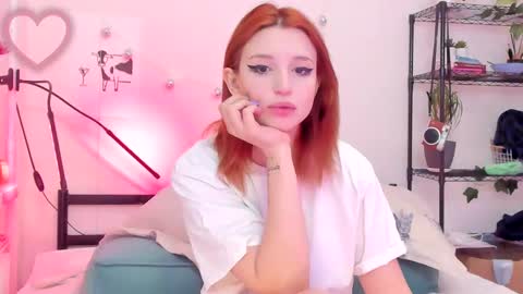 Snapshot of lunatale chatting on March 11, 2025, 2:10 am Kate online show from March 11, 2025, 2:10 am