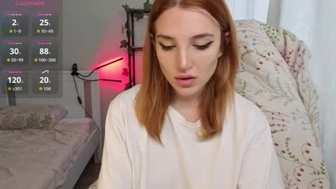 Snapshot of lunatale chatting on September 24, 2025, 8:06 am Kate online show from September 24, 2025, 8:06 am