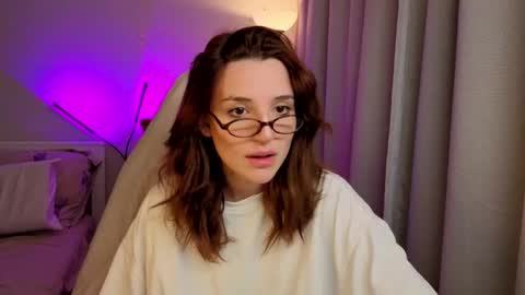 Snapshot of lunatale chatting on October 30, 2025, 10:10 pm Kate online show from October 30, 2025, 10:10 pm