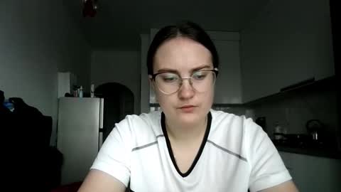 Snapshot of lunavelvet3 chatting on November 4, 2025, 1:32 pm lunavelvet3 online show from November 4, 2025, 1:32 pm