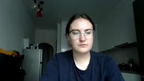 Snapshot of lunavelvet3 chatting on November 17, 2025, 9:48 am lunavelvet3 online show from November 17, 2025, 9:48 am