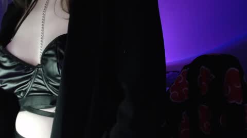 LunaXcherry online show from April 23, 2026, 5:59 pm