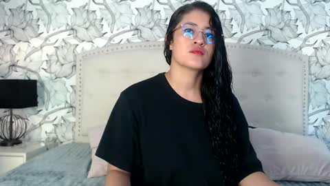 Snapshot of lunaykross chatting on May 21, 2026, 3:24 am Luna and Kian online show from May 21, 2026, 3:24 am