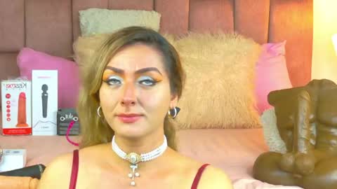 lunitadiva online show from April 24, 2026, 4:09 pm