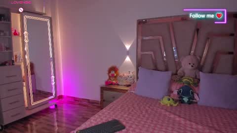 Snapshot of lunna_roosee chatting on June 20, 2026, 1:52 am LUNA ROSE online show from June 20, 2026, 1:52 am
