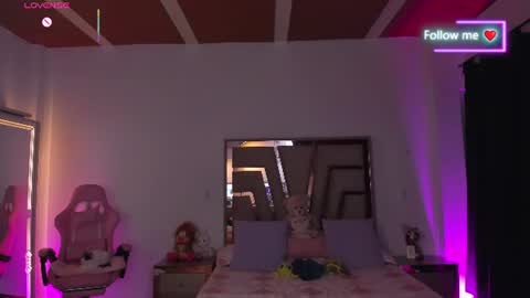 Snapshot of lunna_roosee chatting on June 25, 2026, 2:11 am LUNA ROSE online show from June 25, 2026, 2:11 am
