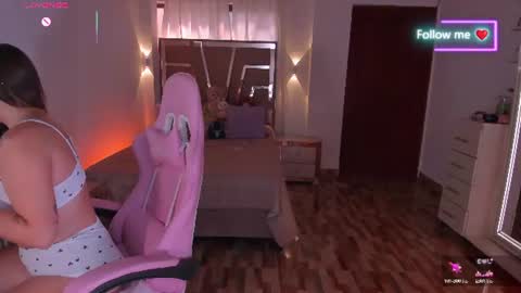 Snapshot of lunna_roosee chatting on July 7, 2026, 3:49 pm LUNA ROSE online show from July 7, 2026, 3:49 pm