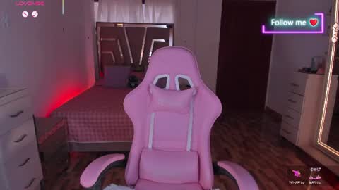 Snapshot of lunna_roosee chatting on July 16, 2026, 6:25 pm LUNA ROSE online show from July 16, 2026, 6:25 pm