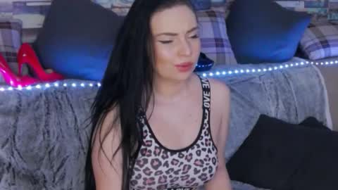 LunnaGray online show from January 11, 2026, 6:29 am