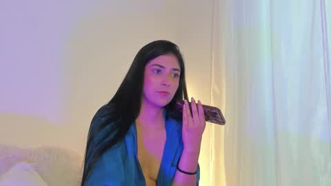 Snapshot of lunnarossee chatting on November 27, 2025, 3:03 pm online show from November 27, 2025, 3:03 pm