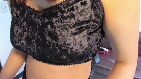 Snapshot of lunoox_ chatting on October 14, 2025, 3:13 pm LunoxLili online show from October 14, 2025, 3:13 pm