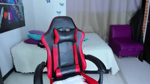 Snapshot of lunoox_ chatting on November 22, 2025, 3:49 am LunoxLili online show from November 22, 2025, 3:49 am