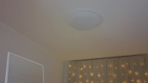 Snapshot of lunoria chatting on February 14, 2026, 9:22 pm lunoria online show from February 14, 2026, 9:22 pm