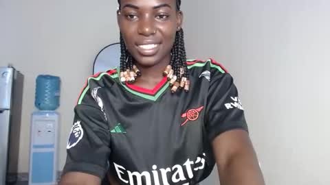 luo_queen online show from March 8, 2026, 7:01 am