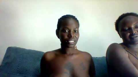 luo_queen online show from March 18, 2026, 6:33 pm