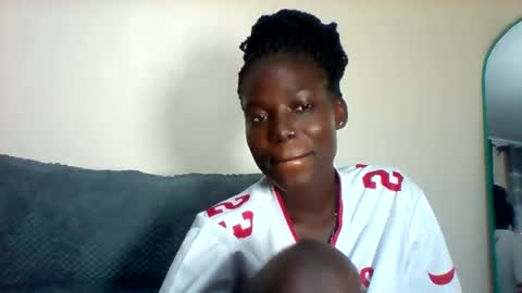 Snapshot of luo_queen chatting on April 8, 2026, 1:44 pm luo_queen online show from April 8, 2026, 1:44 pm