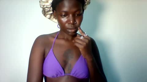 Snapshot of luo_queen chatting on April 15, 2026, 2:51 am luo_queen online show from April 15, 2026, 2:51 am