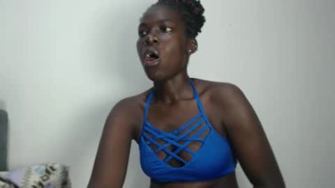 Snapshot of luo_queen chatting on May 8, 2026, 8:41 am luo_queen online show from May 8, 2026, 8:41 am