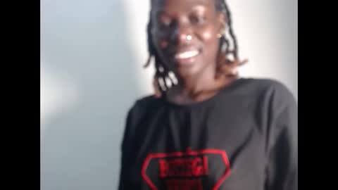 Snapshot of luo_queen chatting on May 19, 2026, 11:05 am luo_queen online show from May 19, 2026, 11:05 am