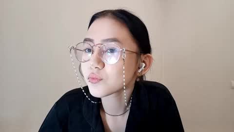 Roxie online show from April 25, 2026, 1:14 pm