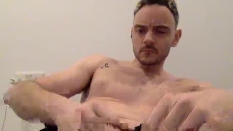 Snapshot of lupine_666 chatting on December 15, 2025, 9:19 pm Lupine online show from December 15, 2025, 9:19 pm