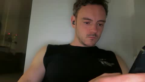 Snapshot of lupine_666 chatting on June 7, 2026, 10:46 pm Lupine online show from June 7, 2026, 10:46 pm