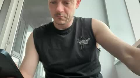 Snapshot of lupine_666 chatting on June 8, 2026, 11:21 am Lupine online show from June 8, 2026, 11:21 am