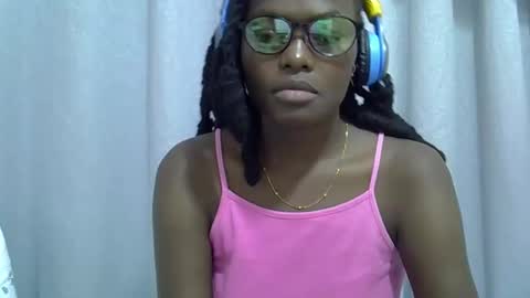 Snapshot of lupitah_ chatting on October 15, 2025, 12:33 am sweet girl online show from October 15, 2025, 12:33 am