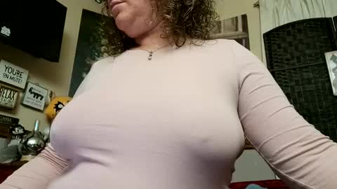 .Clarissa. Follow me on Instagram   miss buns  online show from February 25, 2025, 3:20 am