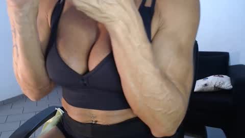 Snapshot of lusexyhot chatting on February 14, 2025, 1:45 am lusexyhot online show from February 14, 2025, 1:45 am