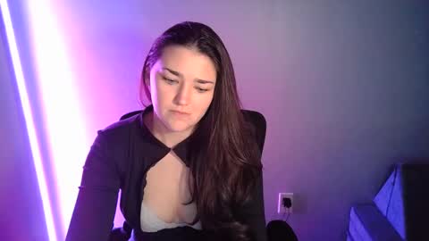 lushlolly online show from January 7, 2025, 3:35 am