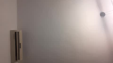 lussy_ale online show from May 1, 2026, 11:31 pm