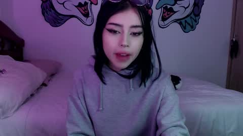 Snapshot of lustful_aprilx chatting on December 3, 2024, 1:30 am Valerie April online show from December 3, 2024, 1:30 am
