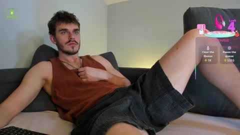 lustfullooking online show from April 25, 2026, 4:26 pm
