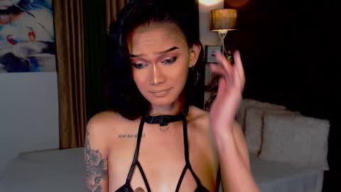 AdriannaFowks online show from February 4, 2025, 5:34 pm