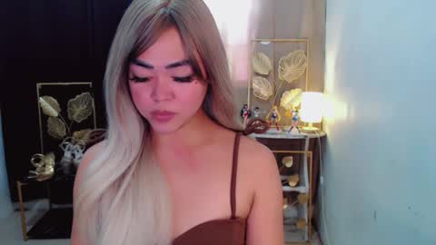 Trina online show from April 29, 2026, 2:04 am