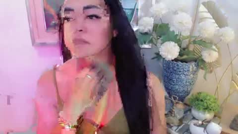 Snapshot of lustfuloffendertrina chatting on June 19, 2026, 4:50 am Trina online show from June 19, 2026, 4:50 am