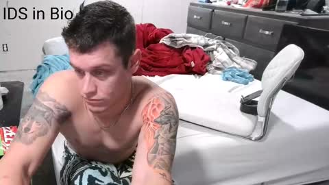  GUY ---  GIRL online show from September 10, 2025, 11:27 pm