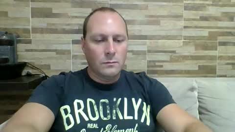 Snapshot of lustonfan chatting on March 21, 2026, 10:46 pm lustonfan online show from March 21, 2026, 10:46 pm