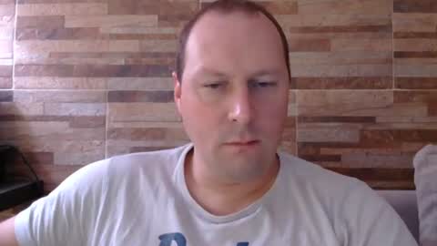 lustonfan online show from July 25, 2026, 12:47 pm