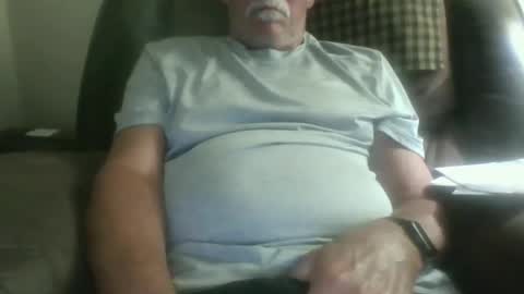 Snapshot of luv269er chatting on November 9, 2025, 4:33 am luv269er online show from November 9, 2025, 4:33 am