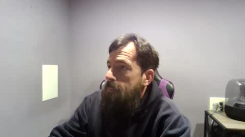 Snapshot of luv2likslit611455 chatting on December 2, 2025, 7:14 am Luv2likslit online show from December 2, 2025, 7:14 am