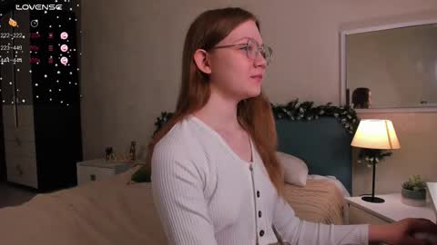 Snapshot of luv_tessa chatting on December 20, 2025, 1:56 am Tessa online show from December 20, 2025, 1:56 am